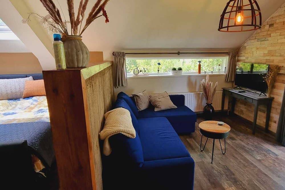 Enjoy the tranquility of the Frisian countryside at Sleeping at Bonanza in Friesland