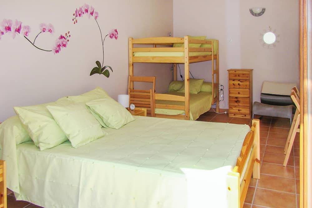 Appartement entier, Homerez - Appartement cosy à Fayet avec vue, 55m² in Fayet, Parc naturel régional des Grands Causses