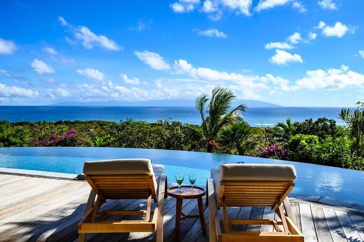Villa pour 6 personnes, avec vue ainsi que piscine et jardin