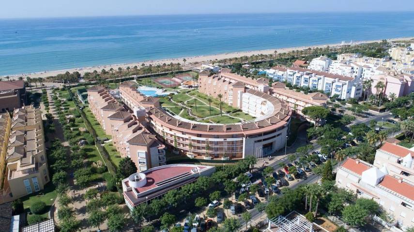 Casa de férias para 10 pessoas, com Varanda e Terraço e ainda Jardim and Piscina em Isla Cristina