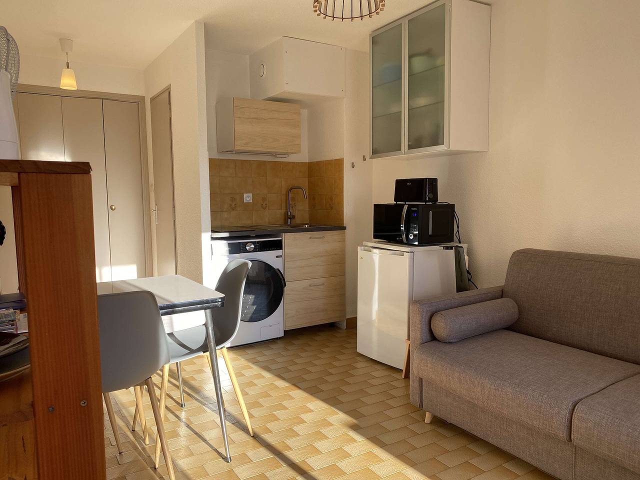 Estudio entero, Estudio acogedor con aparcamiento privado y Wi-Fi en Balaruc-les-Bains in Balaruc-les-Bains, Côte d'Améthyste