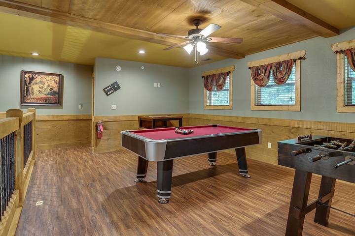 Log cabin for 16 people, with terrace and sauna as well as pool and hot tub - 1
