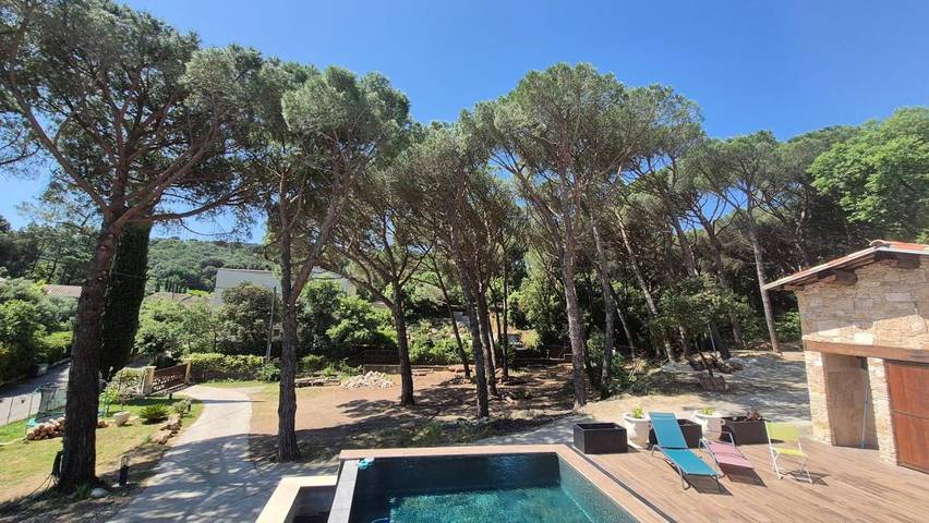 Location de vacances pour 3 personnes, avec terrasse ainsi que jardin et vue à Rochegude - 3