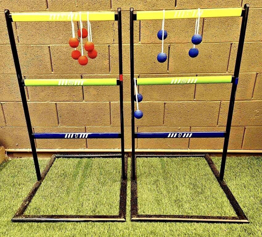 Spacious, Large Pool, Hot Tub, Oasis -close to Speedway, Strip, Airport in North Las Vegas, Nevada