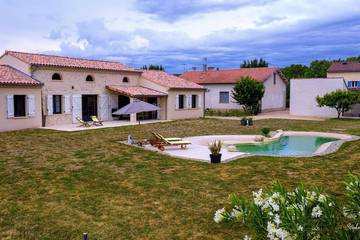 Gîte pour 5 personnes, avec jardin et terrasse à Lisle-sur-Tarn