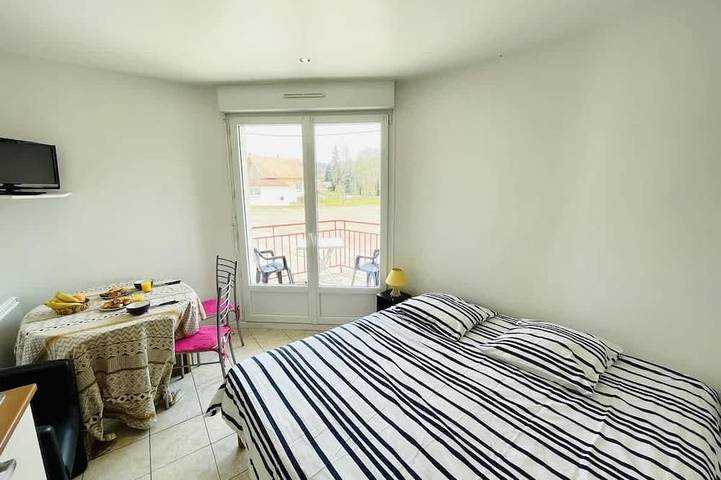Apartamento entero, Jean de la Fontaine : Studio proche des Thermes in La Vôge-les-Bains, Región de Épinal