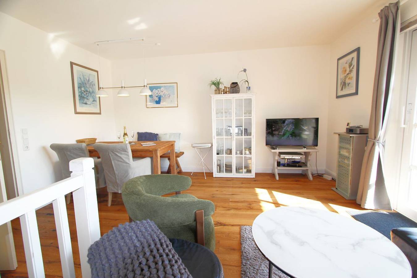 Ganze Wohnung, 3-Zimmer-Ferienappartement mit Süd-Terrasse zum ausgiebigen Sonnen in Wenningstedt, Sylt