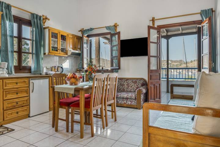 Ganze Wohnung, Apartment 'Anastasia's 1' mit privatem Balkon und Meerblick in Skala (Patmos), Patmos