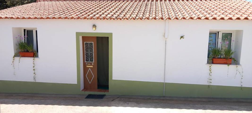 Gîte pour 5 personnes, avec Terrasse ainsi que Jardin et Vue dans Sao Pedro Do Corval