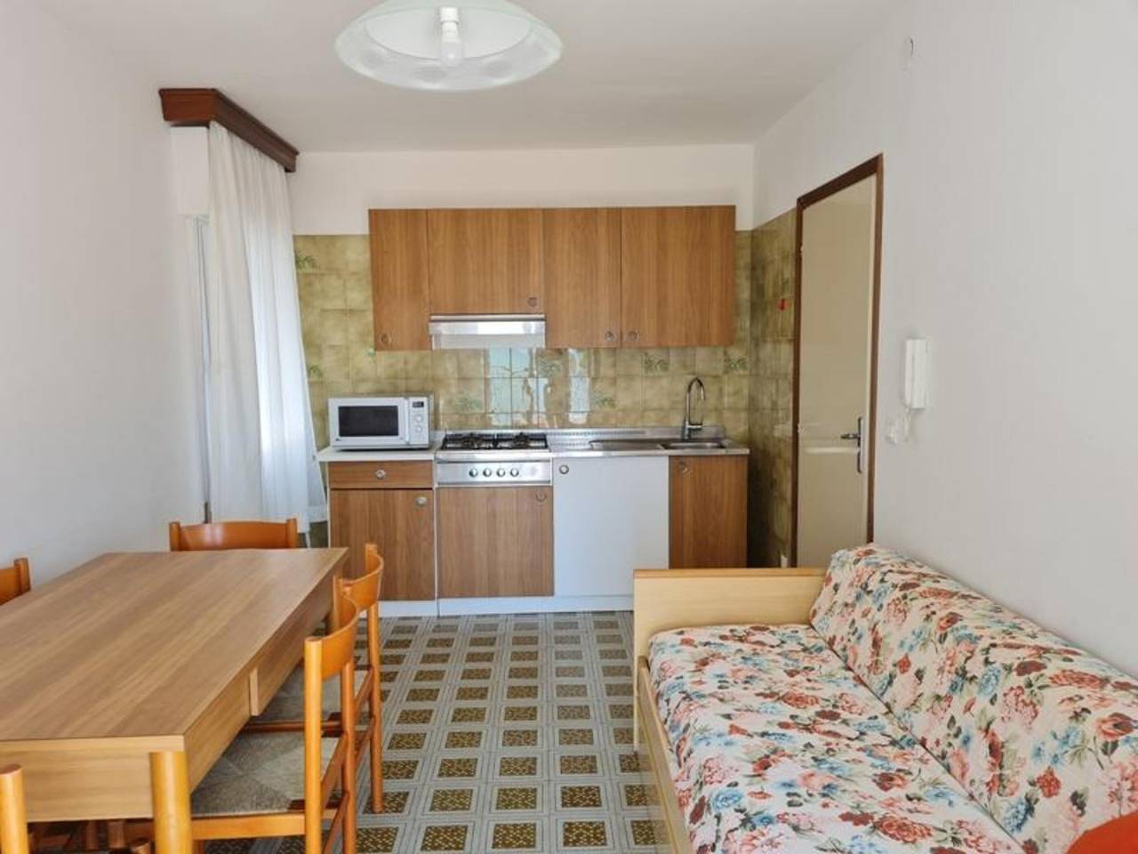 Entire apartment, Apartment 'Villa Livia' with Sea View, Wi-Fi and Air Conditioning in Lido di Jesolo, Jesolo