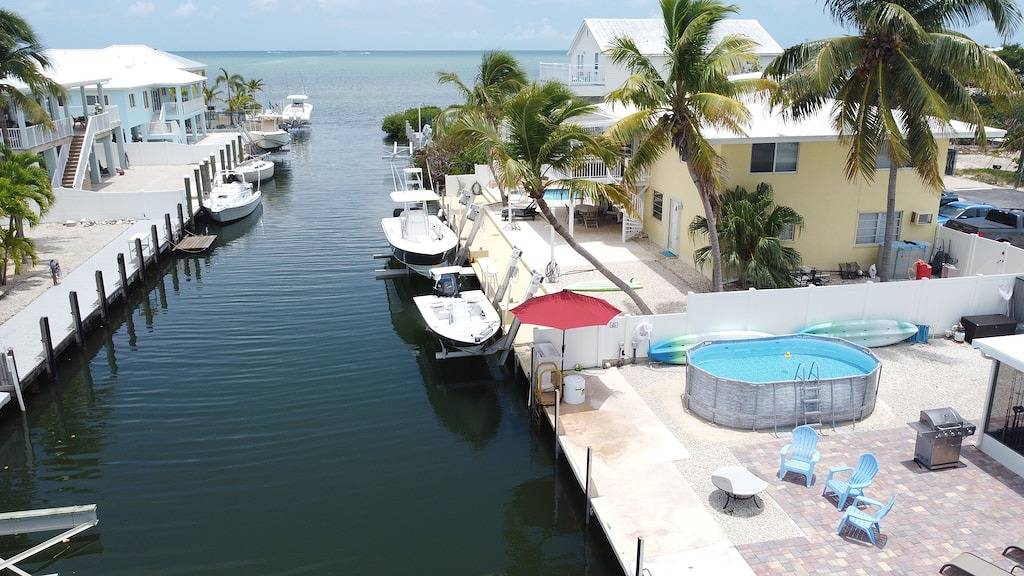 Ocean Side Canal Half Duplex, 37 'Dock, 600' zum Kanal in Marathon, Monroe County