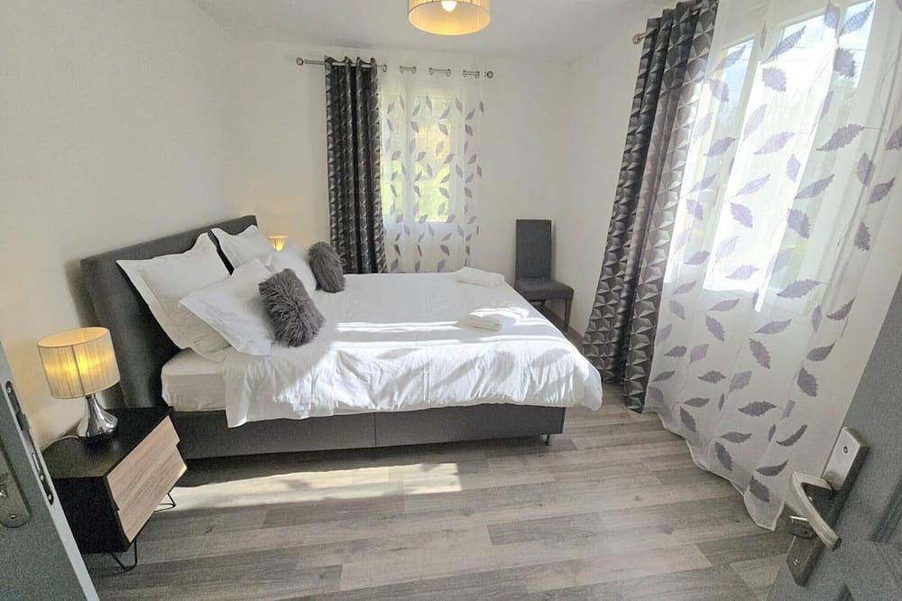Family cottage with shared pool, Wifi, and pets welcome in the heart of Périgord in Le Bugue, Périgord Noir