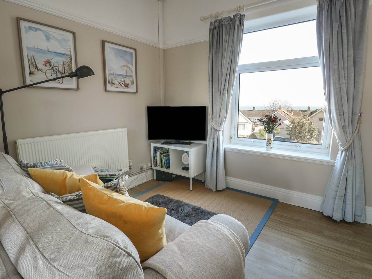Entire apartment, Rhos Retreat No. 7 in Rhos on Sea, Conwy region