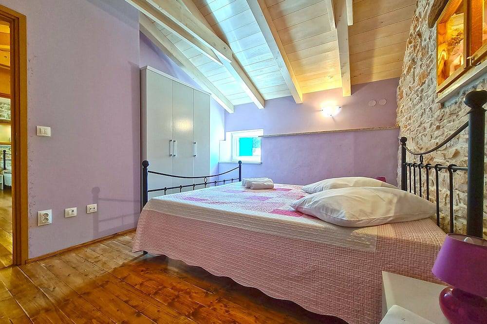 Haus 1186/10823 (Istrien - Kavran), 3000m vom Strand in Marčana, Südküste Istrien