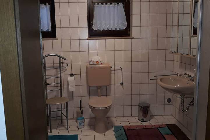 Ganze Wohnung, Gartenblick im Pfälzerwald – 80 m² mit 3 Schlafzimmern & Terrasse in Bundenthal, Landkreis Südwestpfalz