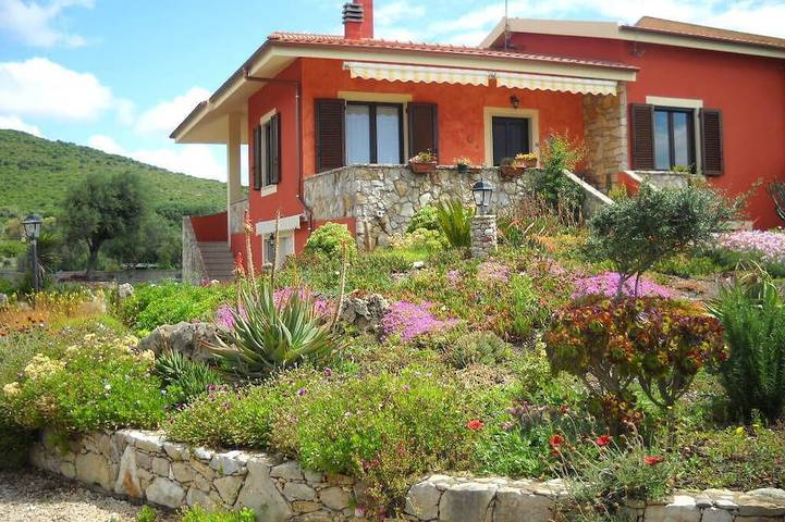 Apartamento de vacaciones para 6 personas, con terraza y jardín - 1