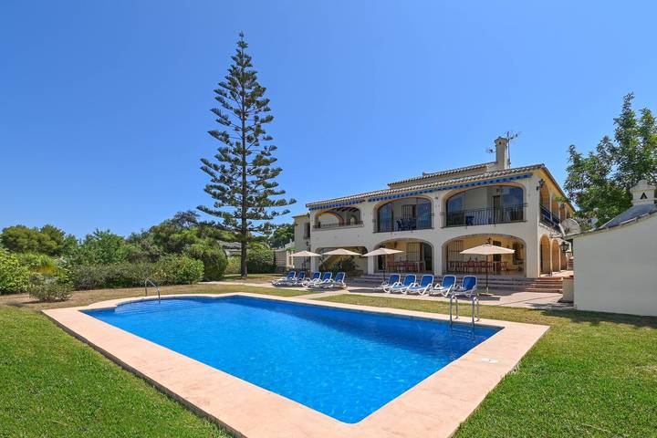 Villa voor 14 personen, met tuin en zwembad, met huisdier in Jávea