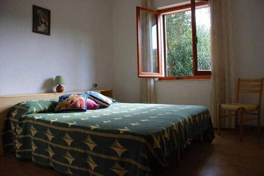Villetta \"Mimosa\" close to the beach, nice private garden, air conditioning in Naregno, Elba