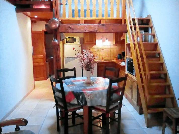 Gîte pour 3 personnes à Savignac-les-Ormeaux - 2