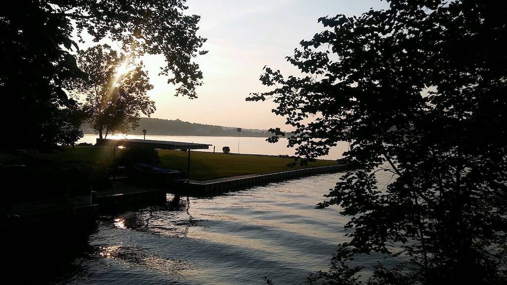 Gemütliche Lakeside Cabin mit Whirlpool in der Nähe von Bloomington und Brown County in Monroe County (IN)