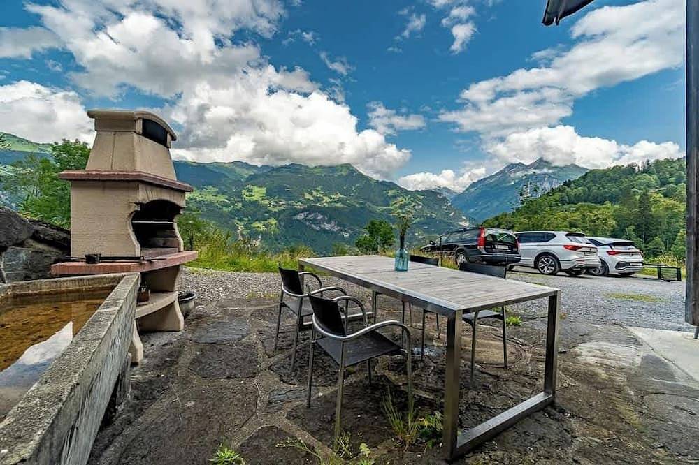 Ganze Wohnung, Gemütliches Studio mit Terrasse | Bbq | Bergsicht in Schattenhalb, Verwaltungskreis Interlaken-Oberhasli