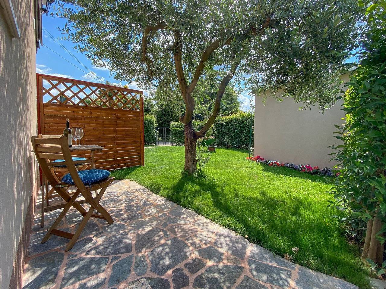 Cały apartament, Malerisches Studio-Apartment mit 2 Bikes, Terrasse - nur 250 Meter zum Strand in Novigrad, Umag i okolice