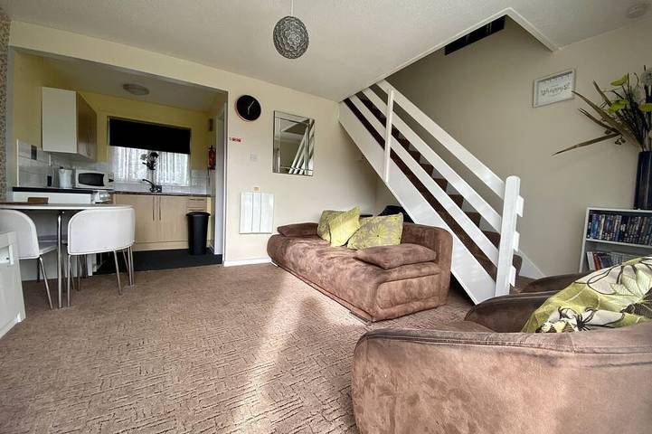 Chalet for 5 people, with garden and terrace as well as pool in Hemsby