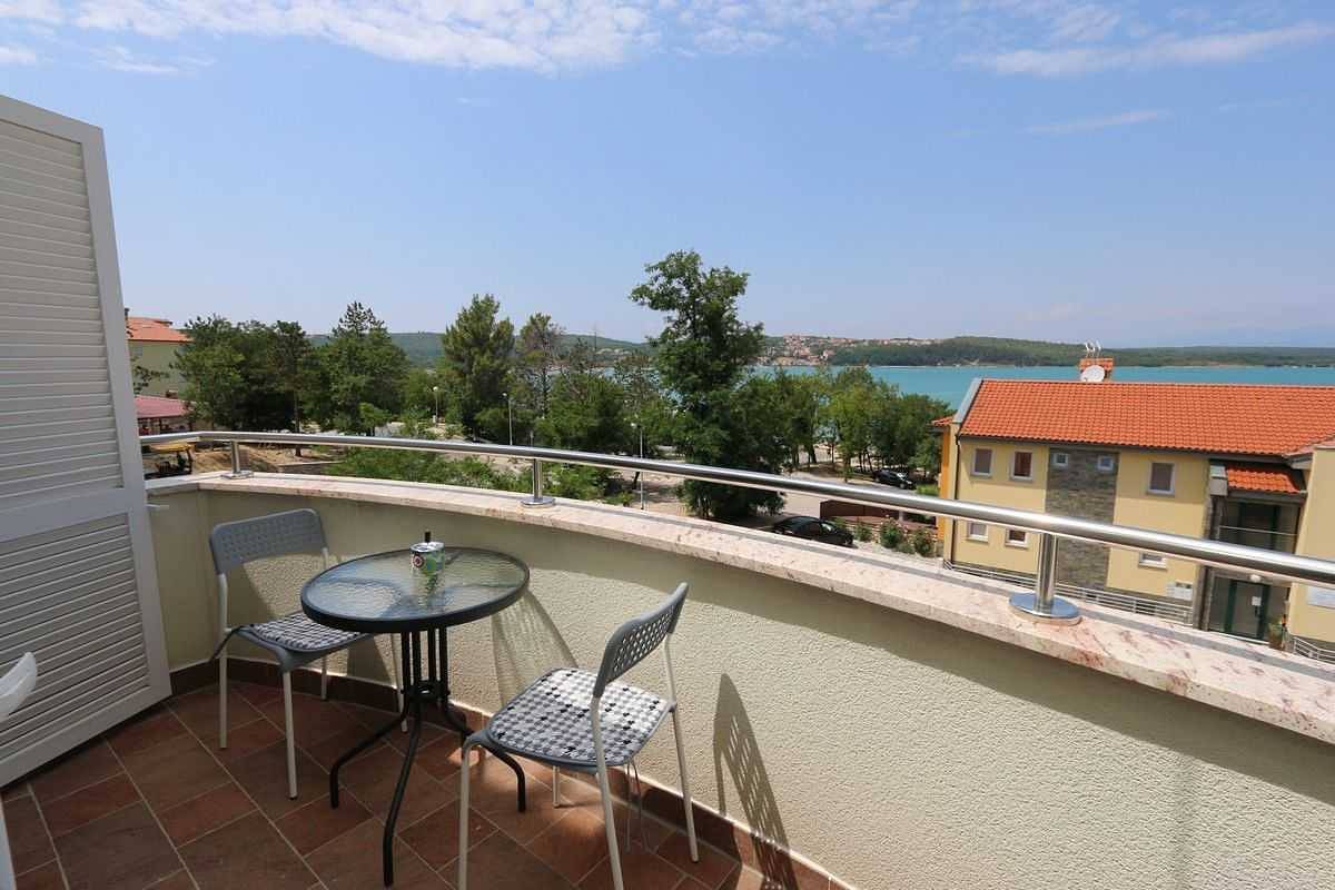 Ganze Wohnung, Ferienwohnung Sucic Iva i Tea (86111-A3) in Soline, Krk