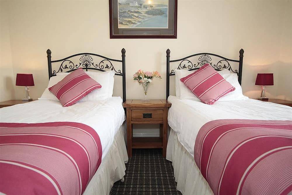 4 Bed in Port Eynon (oc-hh9901) in Swansea region