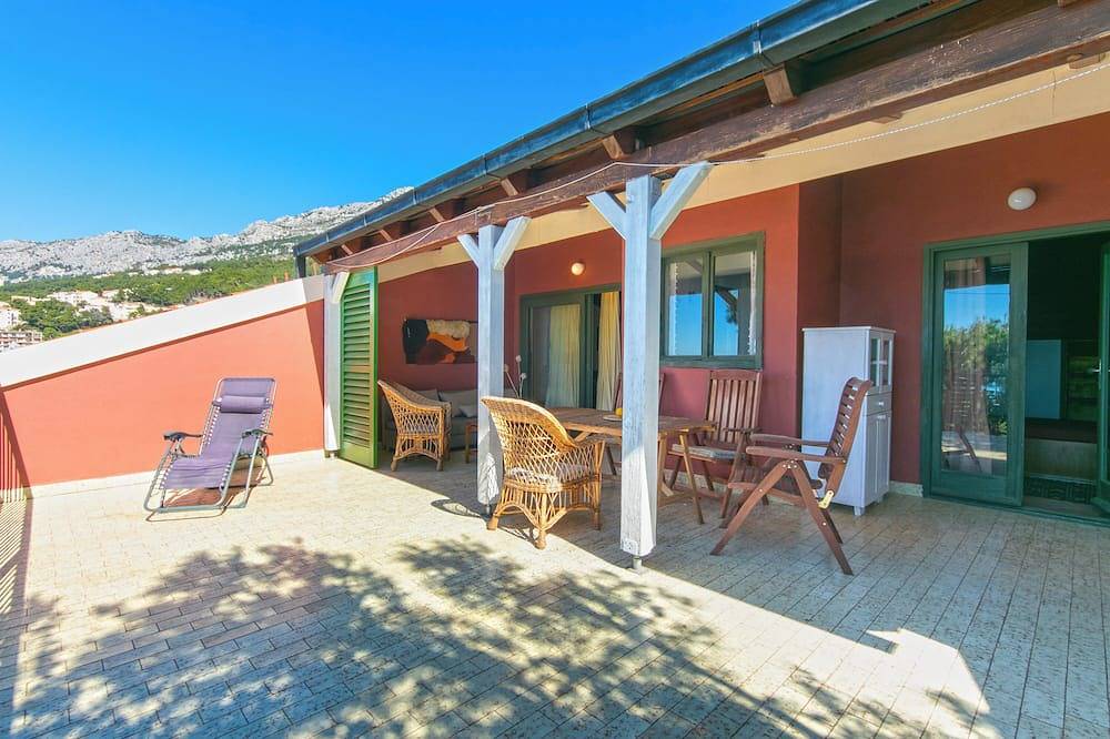 Ganze Wohnung, Apt Stipe - Dachgeschosswohnung mit Panoramablick in Brela, Makarska Riviera