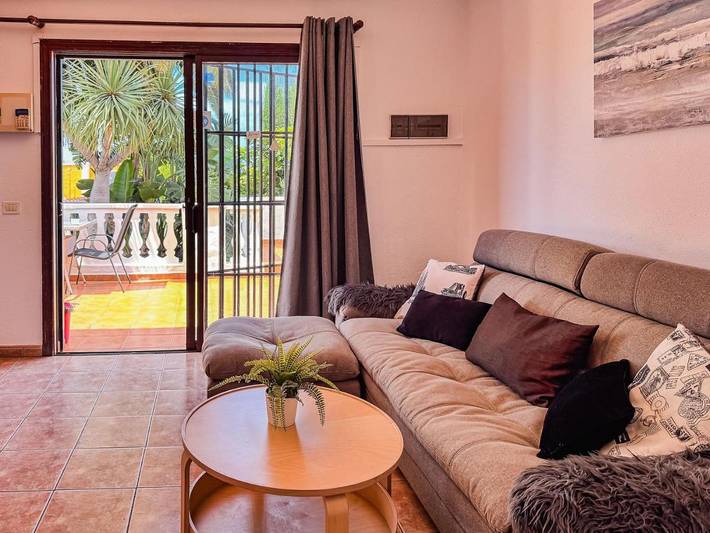 Casa rural para 5 personas, con balcón y piscina además de vistas y jardín en Tazacorte