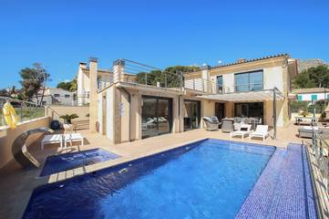 Villa in Cala Barques, Pollença für 8 