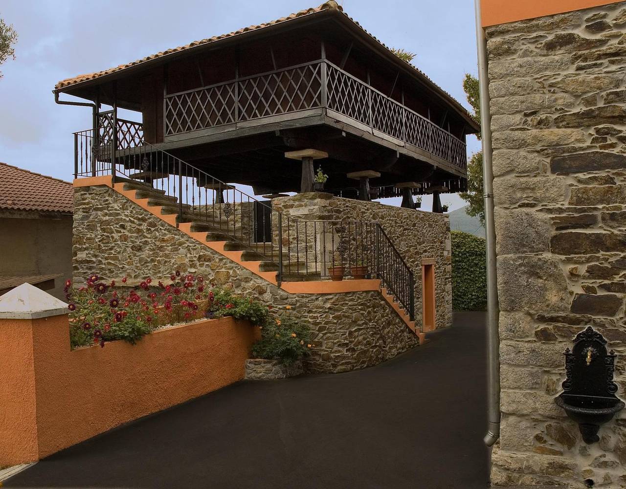Holiday home for 10 people with garden in Pravia, Costa Verde (Spain)