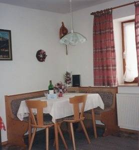 Ganze Ferienwohnung, Haus Baumgartner - Ferienwohnung 65 qm, 2 Schlafräume, Wohnküche, Terrasse, Tv, max. 4 Pers. in Anger, Bayerische Alpen