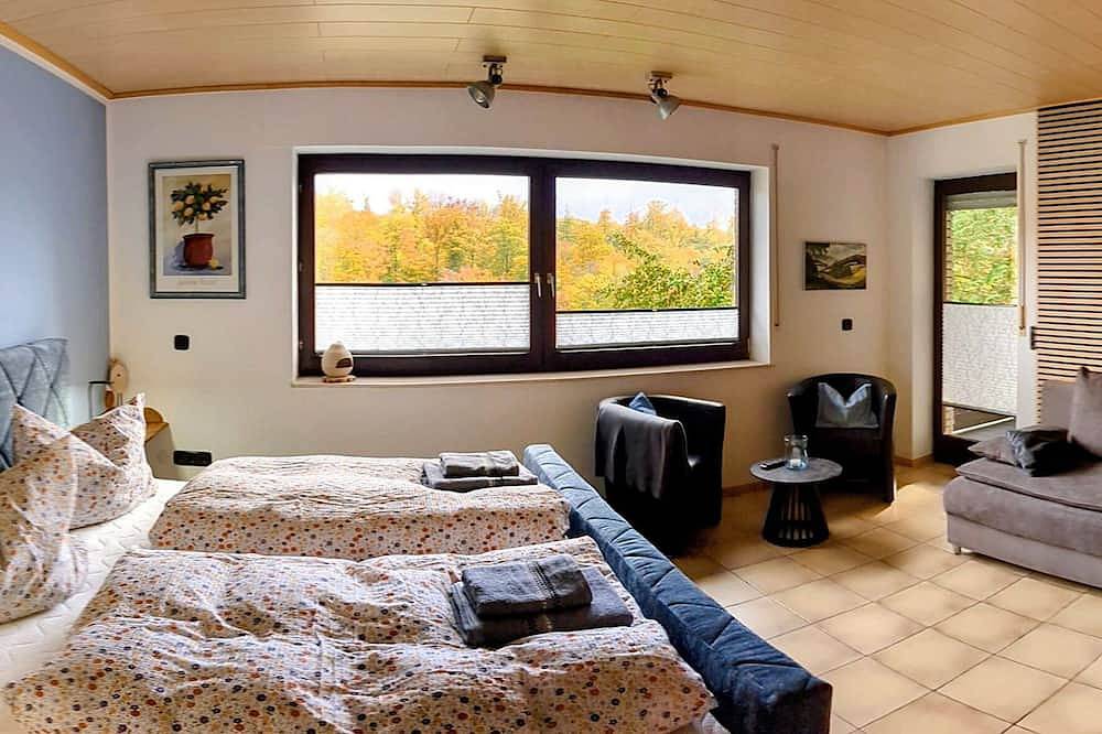 Ganze Wohnung, Ferienwohnung Haus Am Mühlenberg - Ferienwohnung Haus am Mühlenberg in Löhlbach, Haina (Kloster)