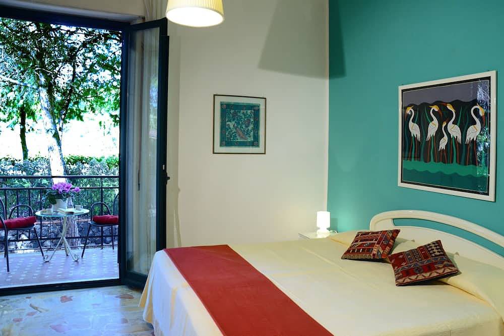 Sicilian Escape: Pool, Park & Steps from the Sea in Aci Castello, Catania Province
