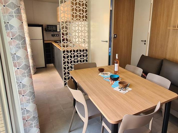 Camping Tikayan Oxygene - Mobilhome 6 personnes - Arizona Standard. in Valensole, Alpes-de-Haute-Provence