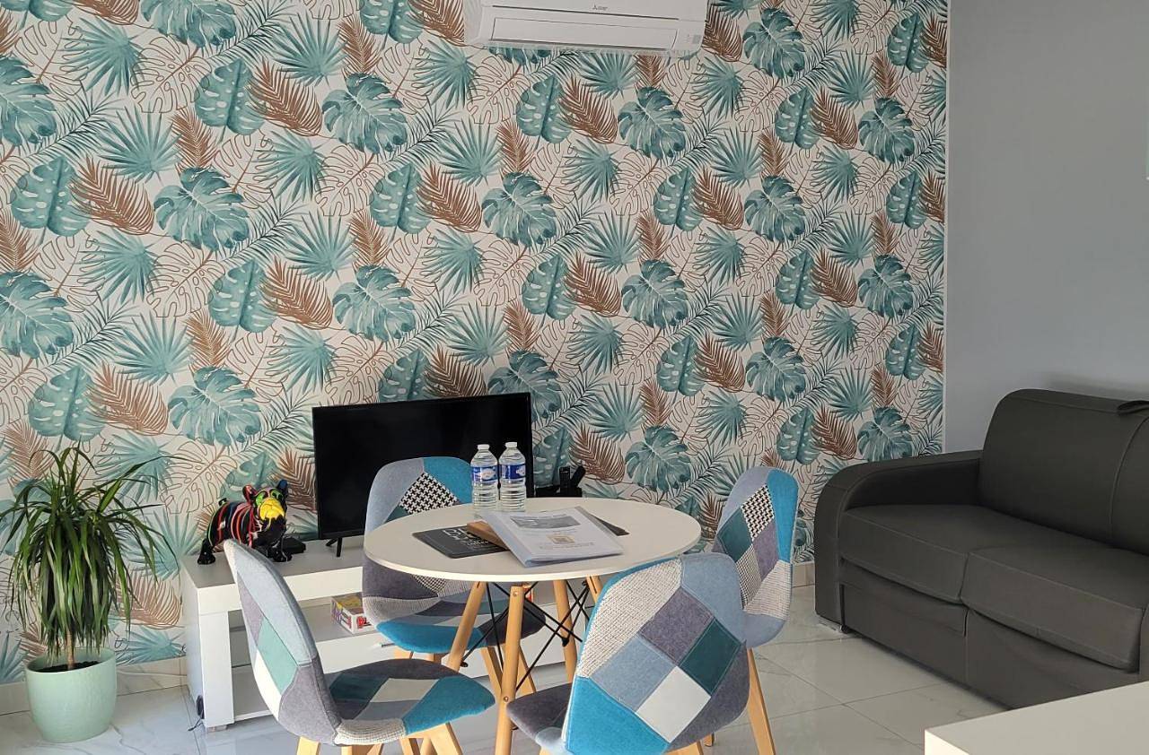 Appartement entier, Studio vue montagne in Rivesaltes, Côte méditerranéenne (France)