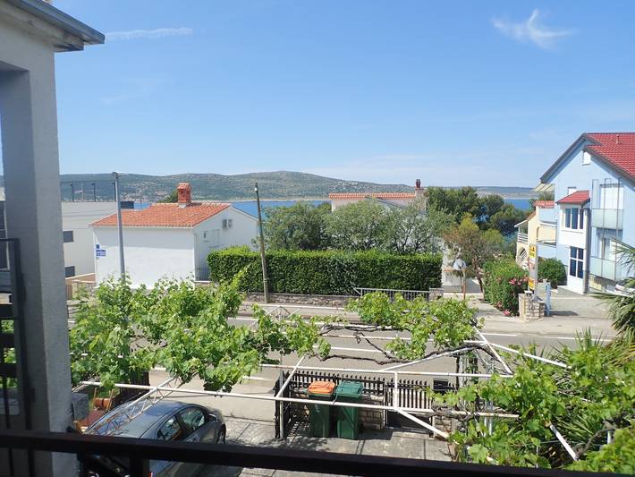 Apartamento entero, Apartamento de vacaciones para 5 personas con balcón in Starigrad, Region de Zadar