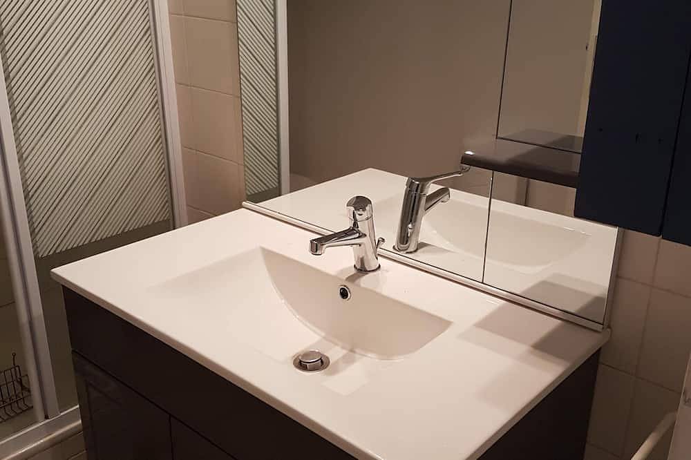 Apartamento entero, Agradable con vistas al puerto de estudio. Playa y el mar a 50 metros. in Palavas-les-Flots, Côte d'Améthyste