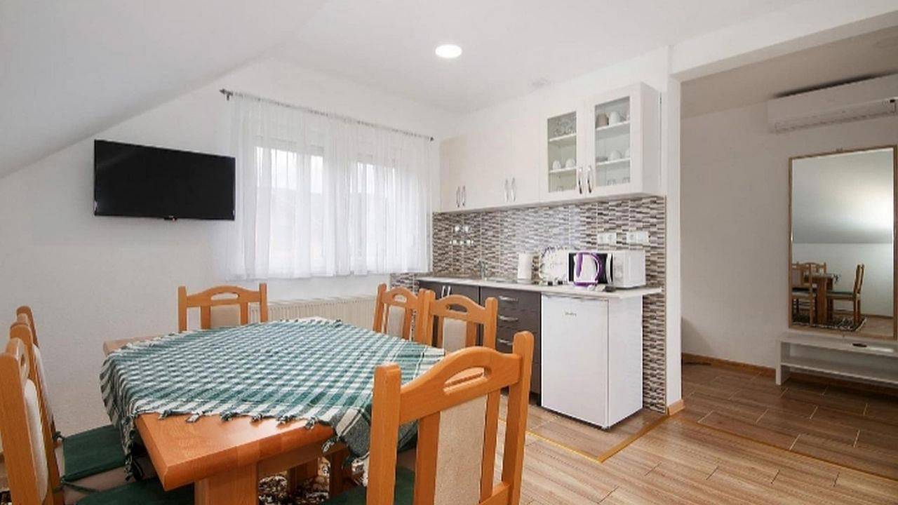 Ganze Ferienwohnung, Ferienwohnung für 5 Personen (59 m²) in Rakovica in Karlovac und Umgebung