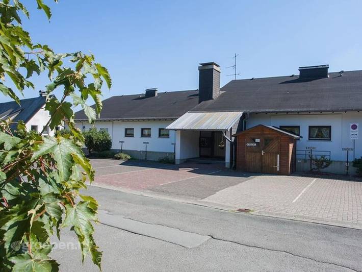 Villa für 6 Personen, mit Terrasse