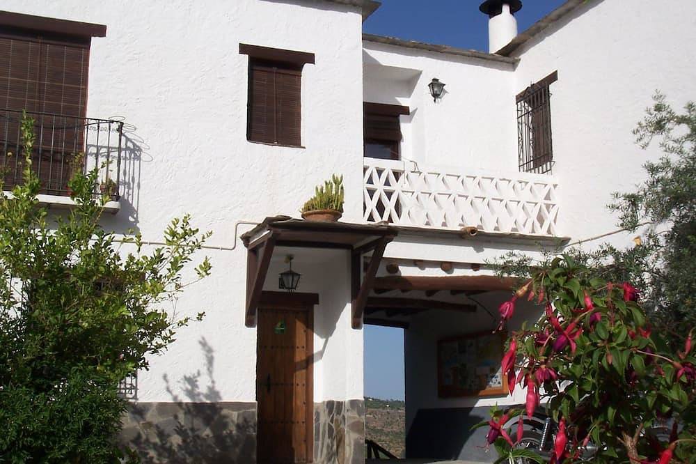 Charmantes Haus in Anlage mit Schwimmbad in Válor, Provincia de Granada