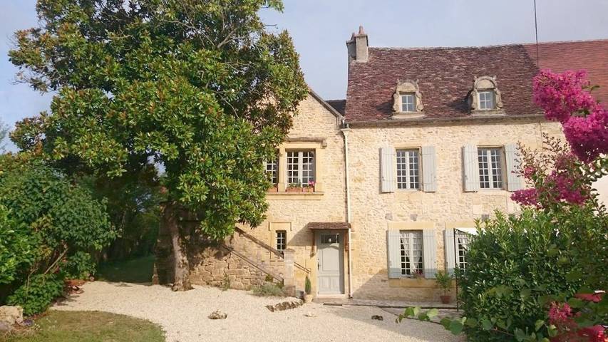 B&b voor 3 personen, with zwembad and tuin as well as uitzicht in de Dordogne