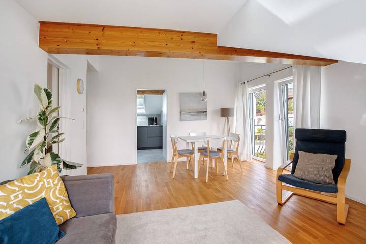 Hel lägenhet, Apartment "Blaustein Loft" with Shared Garden and Wi-Fi in Blaustein, Blaustein Region