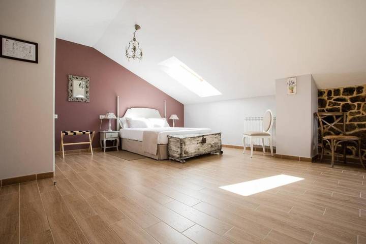 Casa de huéspuedes para 2 personas, con Terraza y Jardín en Garray