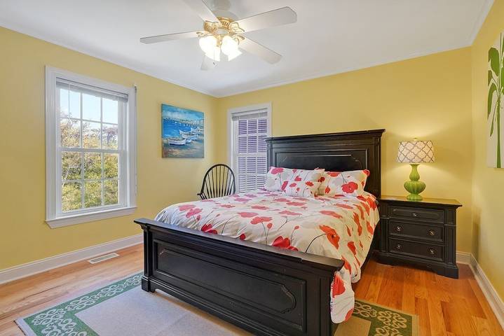 Vacation rental for 14 people, with pool and balcony in Oak Island (NC)