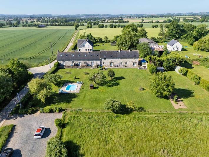 Gîte pour 2 personnes, avec jardin ainsi que piscine et vue, animaux acceptés à Madré - 3