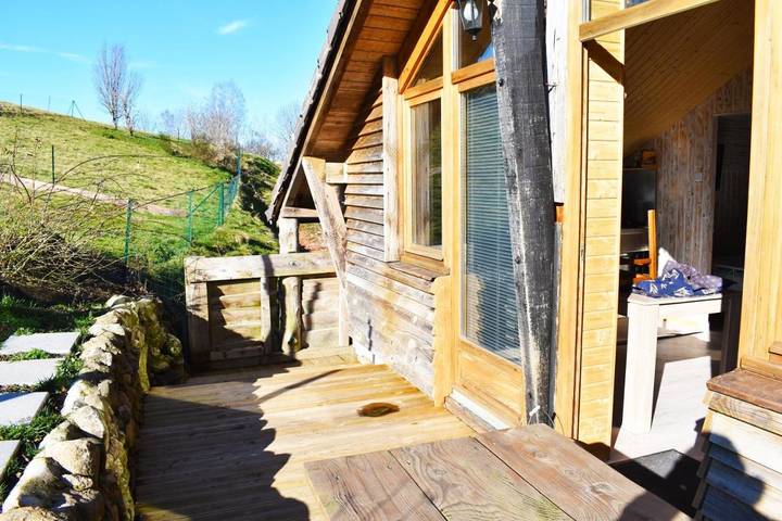 Gîte pour 6 personnes, avec jardin et vue à Laveline-du-Houx