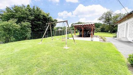 Maison De Vacances pour 11 Personnes dans Saint-Mathieu, Région de Rochechouart, Photo 4